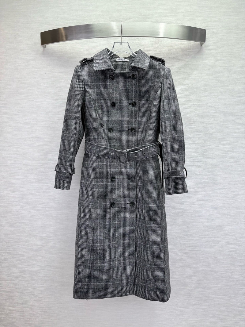 chr1st1an D10r outwear